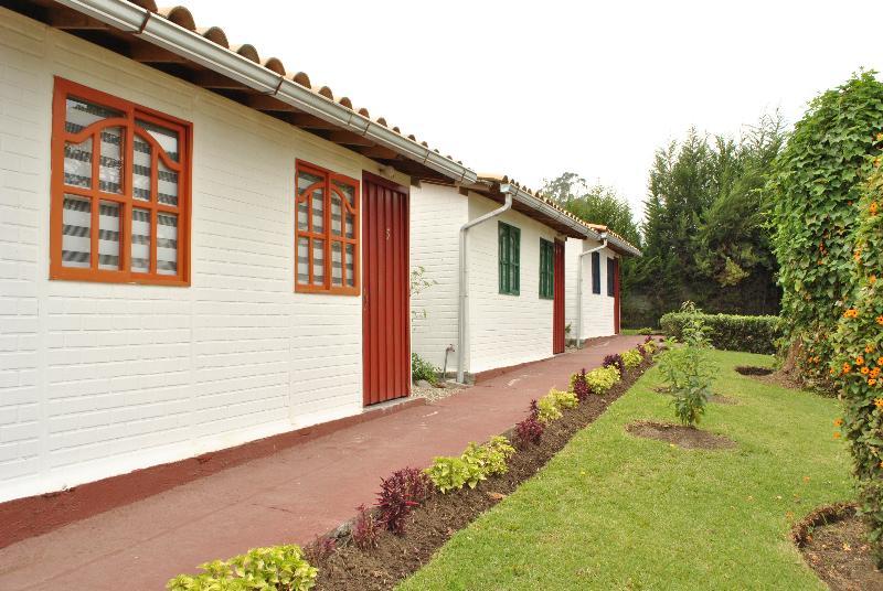 Hosteria Rosa Blanca Пуэмбо Экстерьер фото