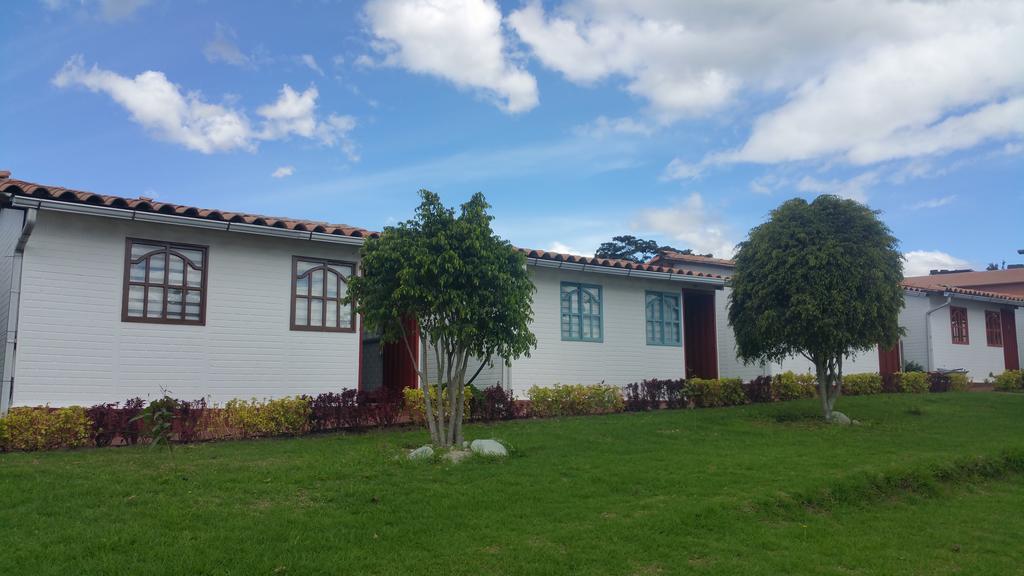 Hosteria Rosa Blanca Пуэмбо Экстерьер фото