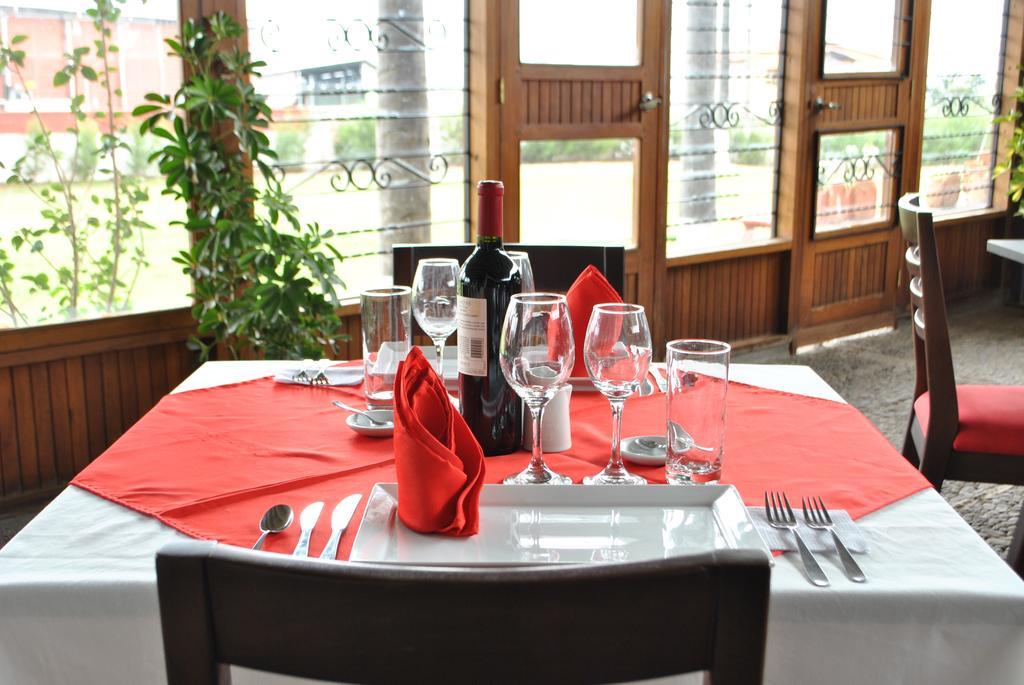 Hosteria Rosa Blanca Пуэмбо Экстерьер фото